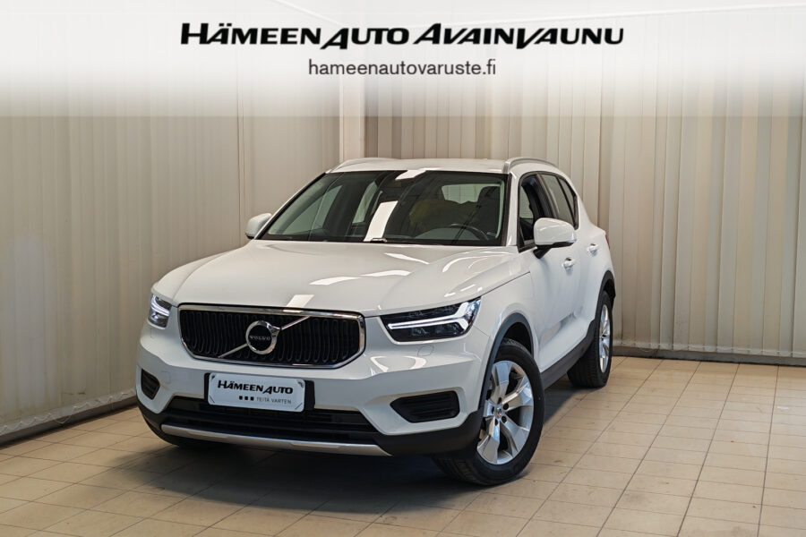 Volvo XC40, image 1