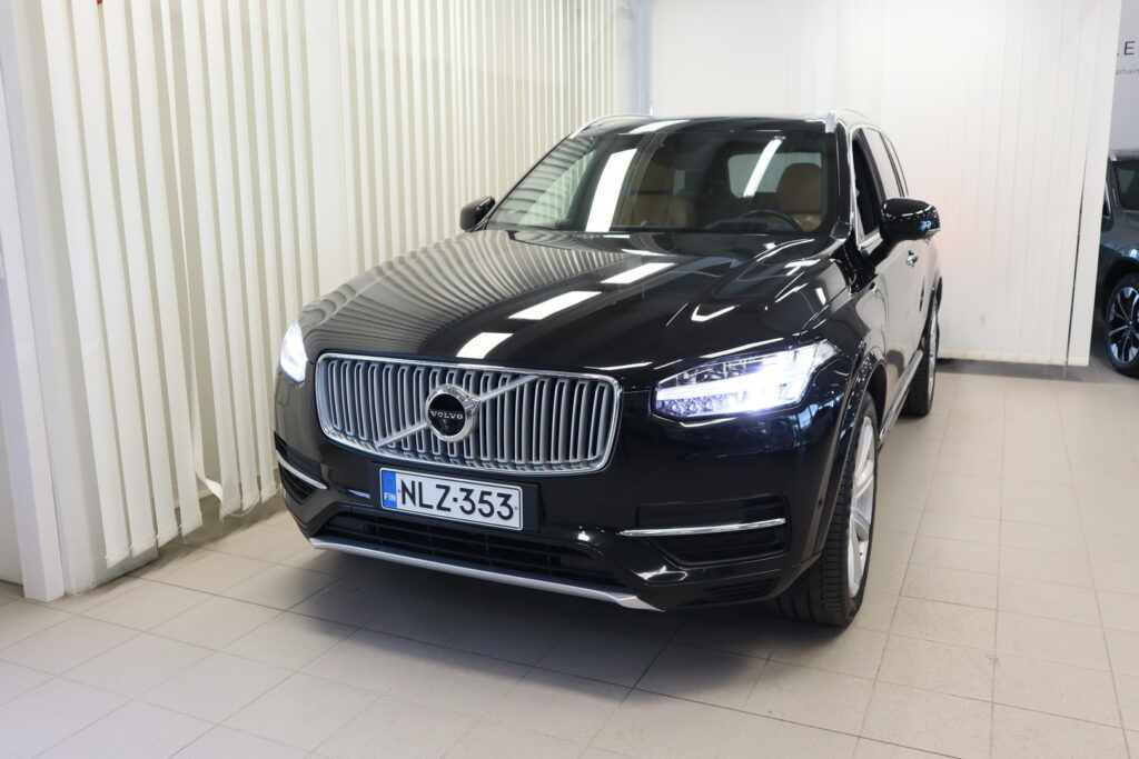 Volvo XC90, image 1