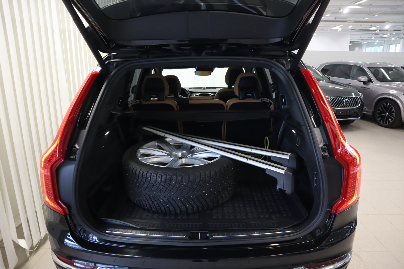 Volvo XC90 2017, kuva 7/29