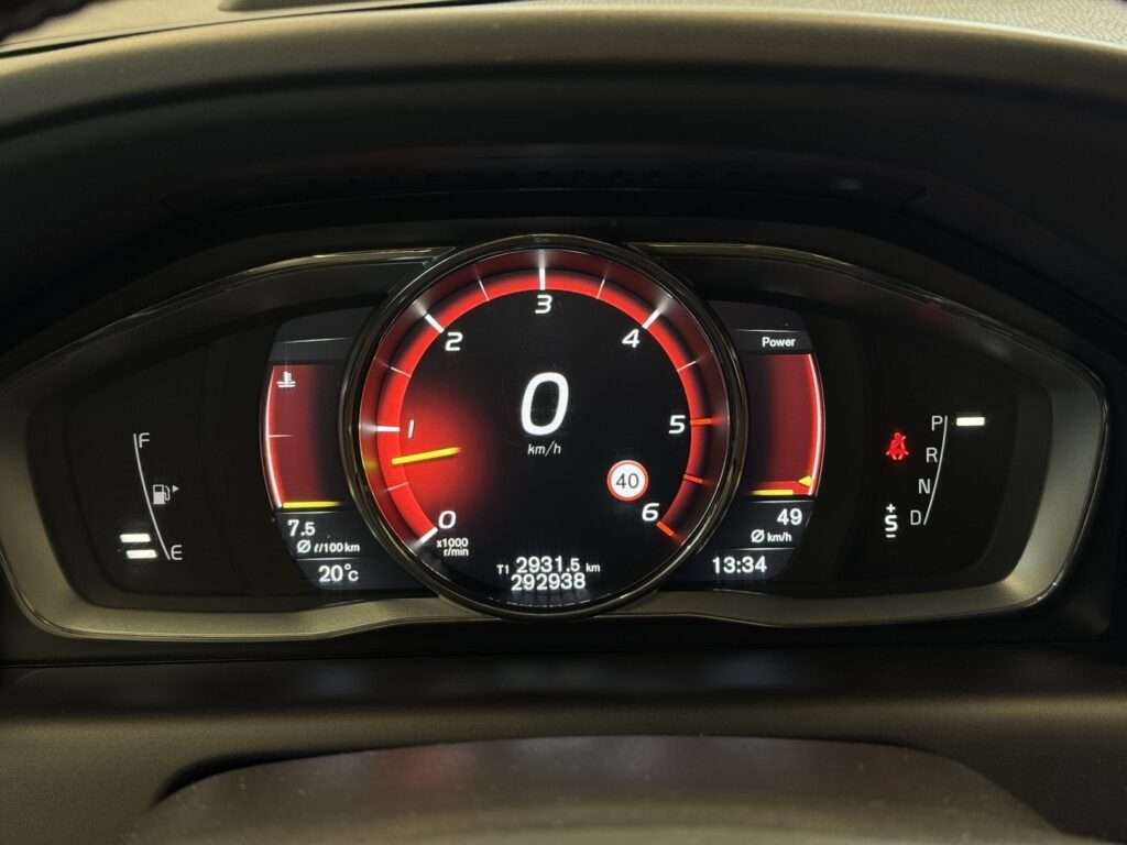 Volvo XC60, image 11