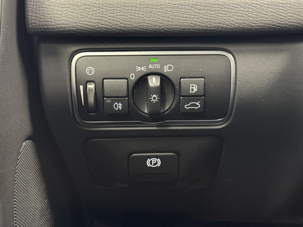 Volvo XC60, image 21