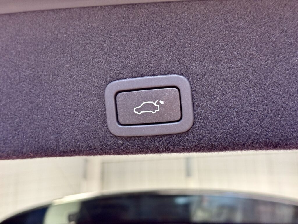 Volvo XC60, image 22