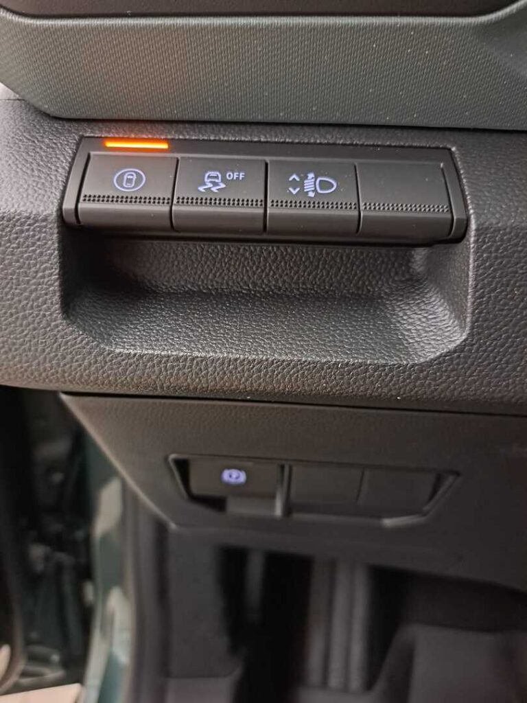 DACIA Duster, image 14