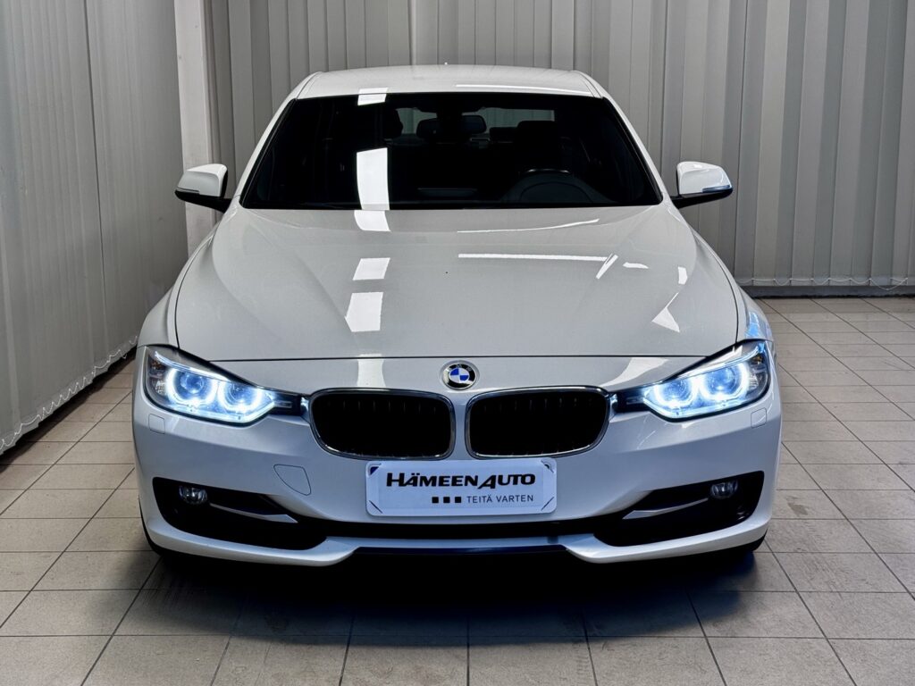 BMW 320, image 2