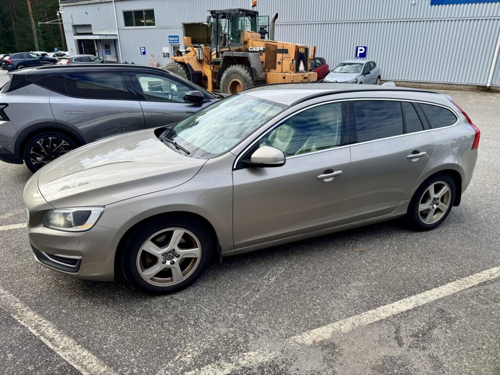 Volvo V60, image 1
