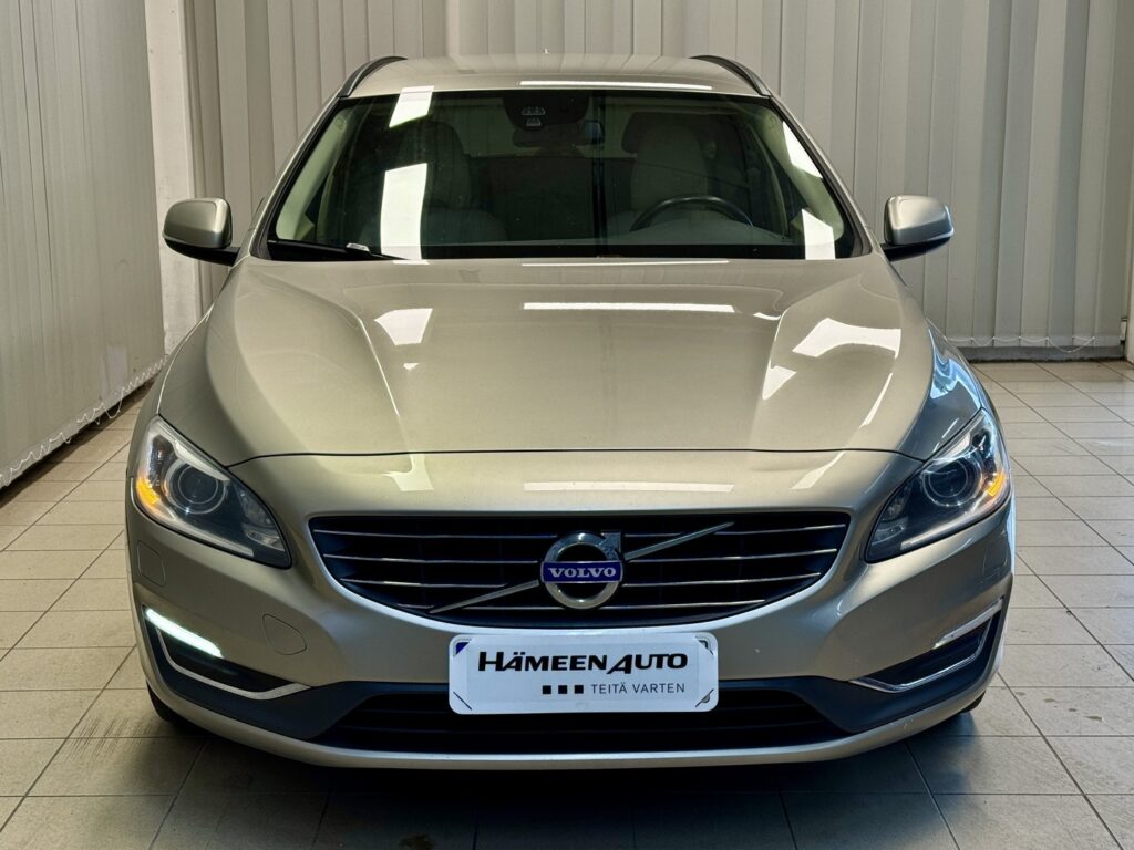 Volvo V60, image 2