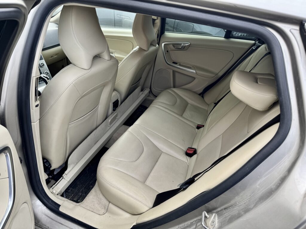 Volvo V60, image 6