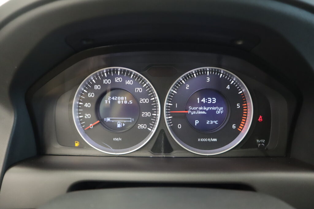 Volvo XC60, image 16