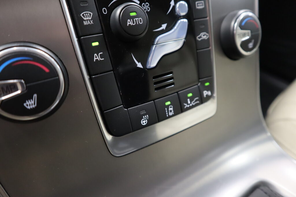 Volvo S60, image 15