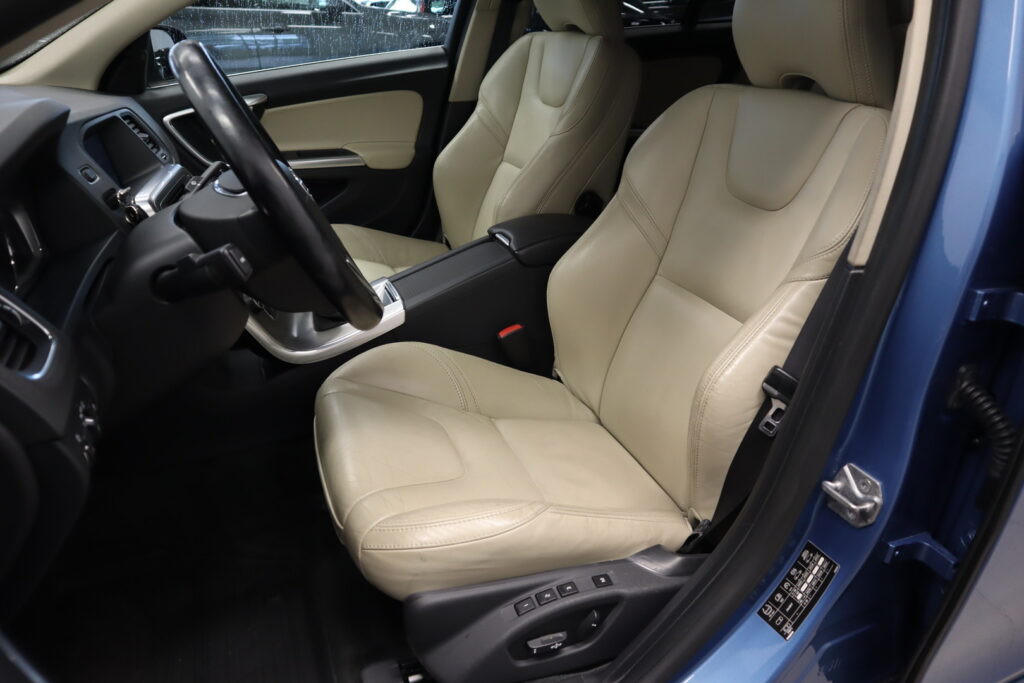 Volvo S60, image 8