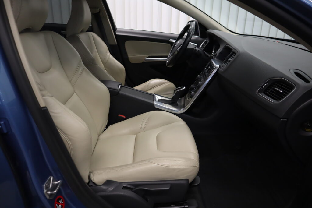 Volvo S60, image 9