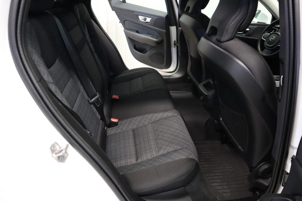 Volvo V60, image 23