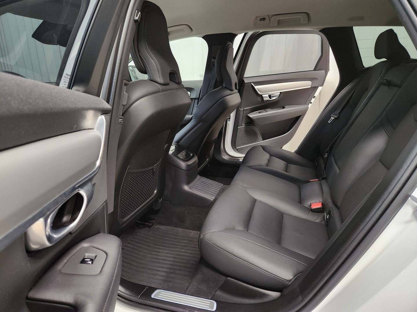 Volvo V90 2023, photo 7/19