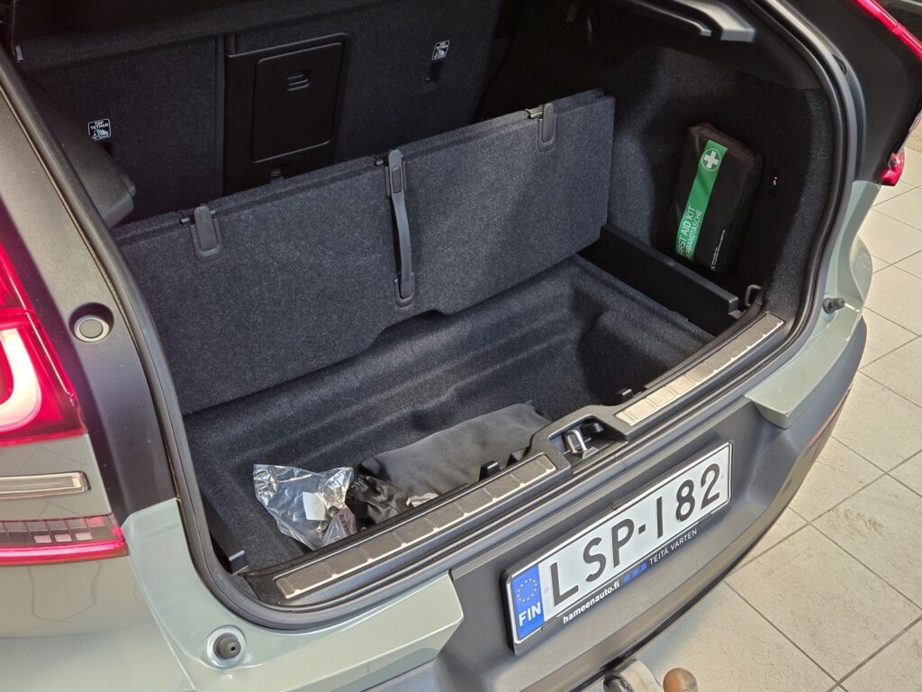 Volvo C40, image 18