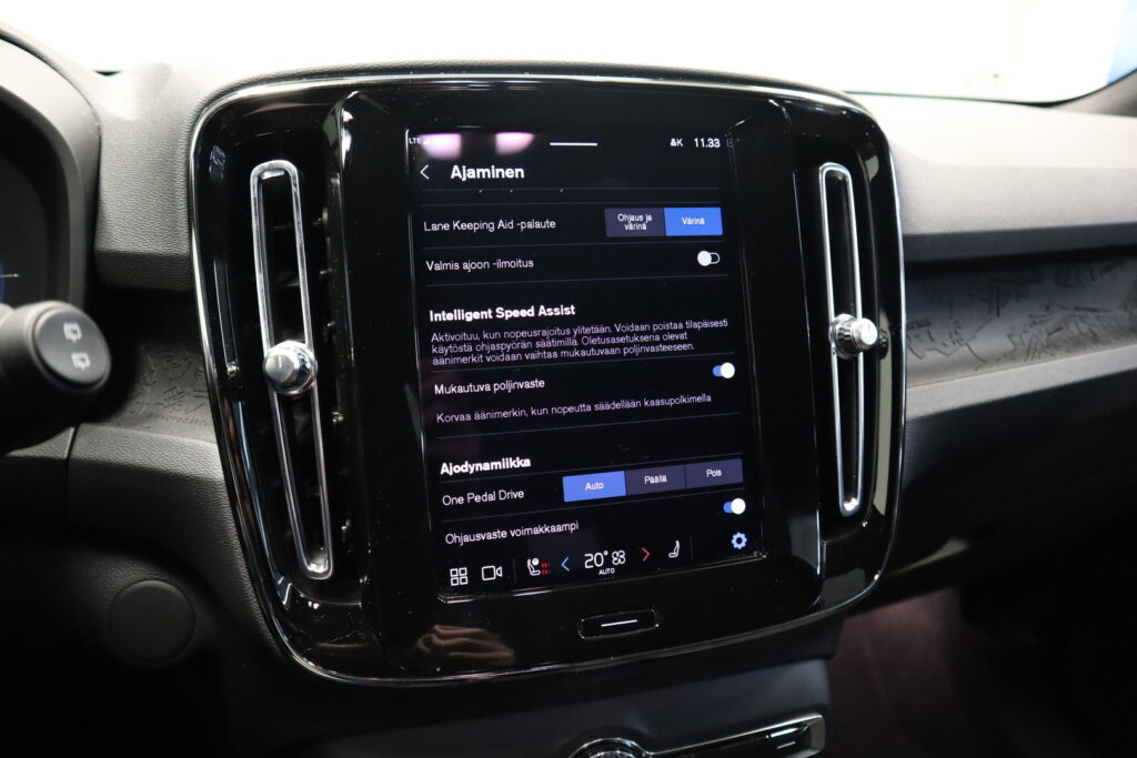 Volvo XC40, image 15