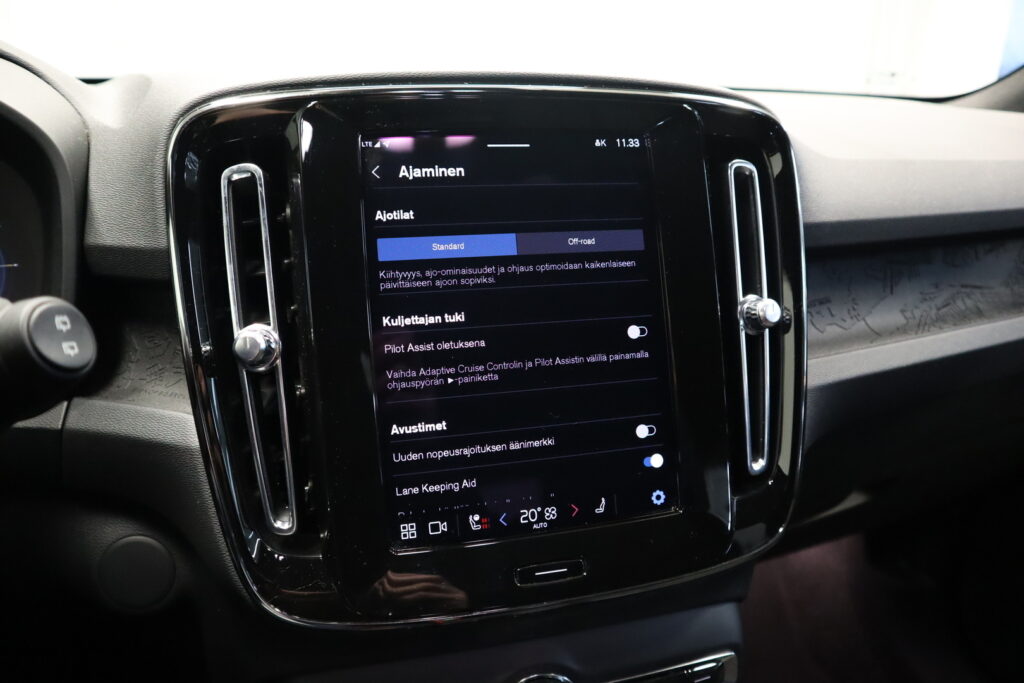 Volvo XC40, image 16