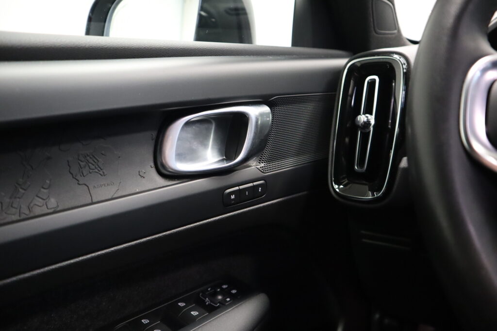 Volvo XC40, image 21