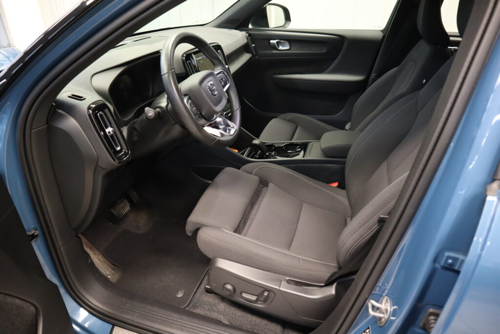Volvo XC40, image 8