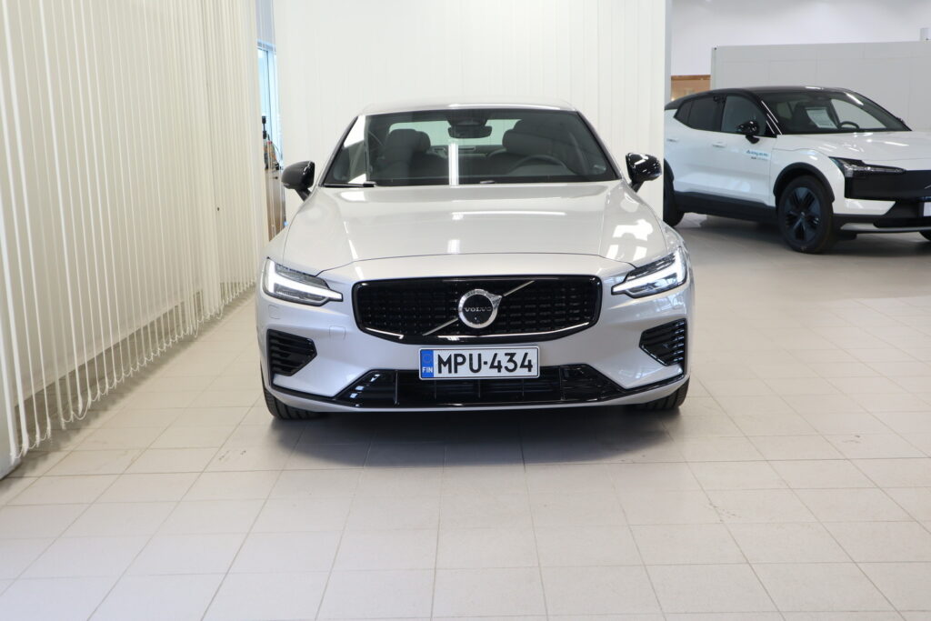 Volvo S60, image 2