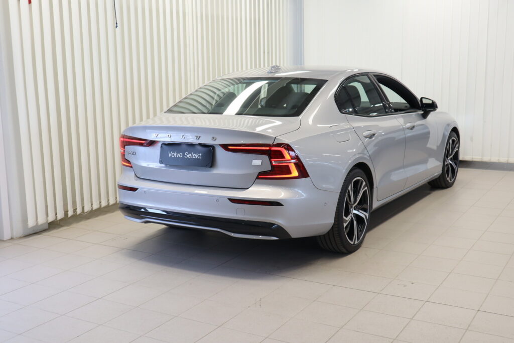Volvo S60, image 4