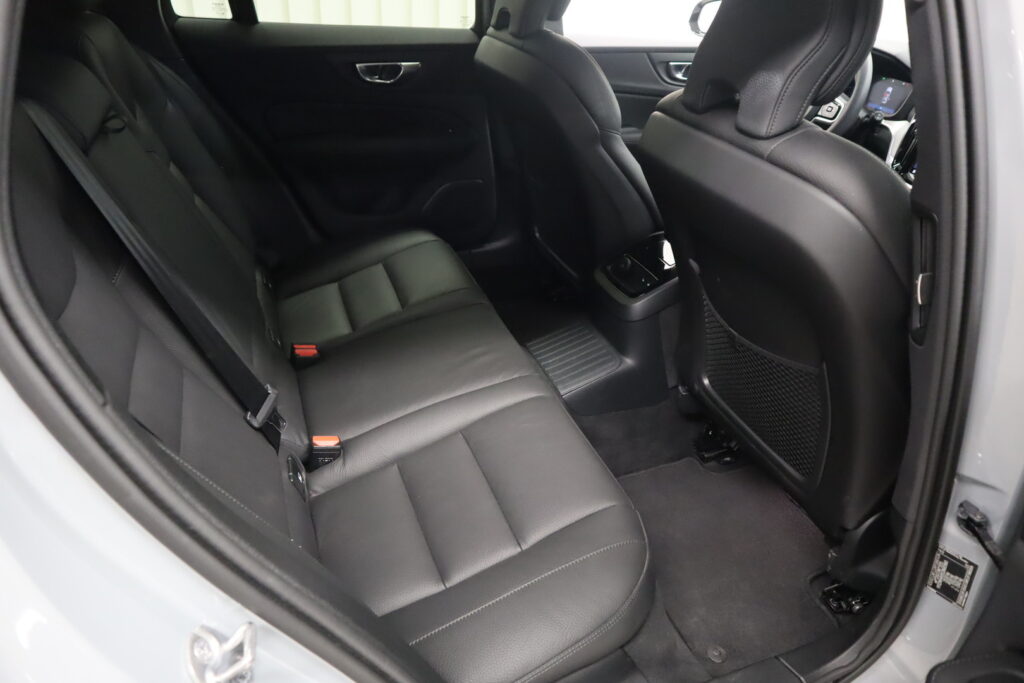 Volvo V60, image 11