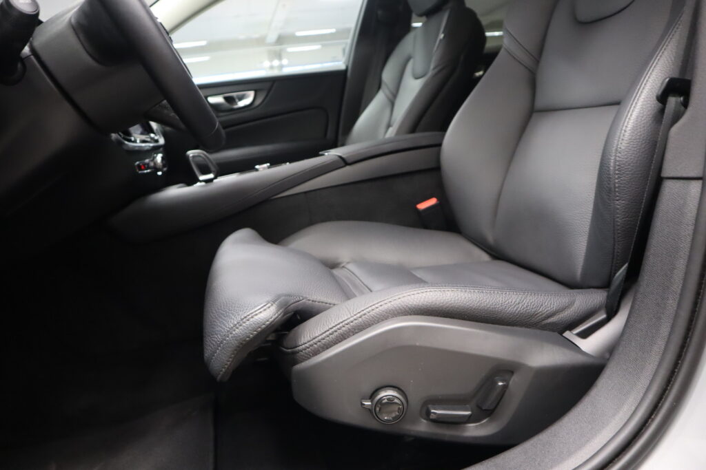 Volvo V60, image 12