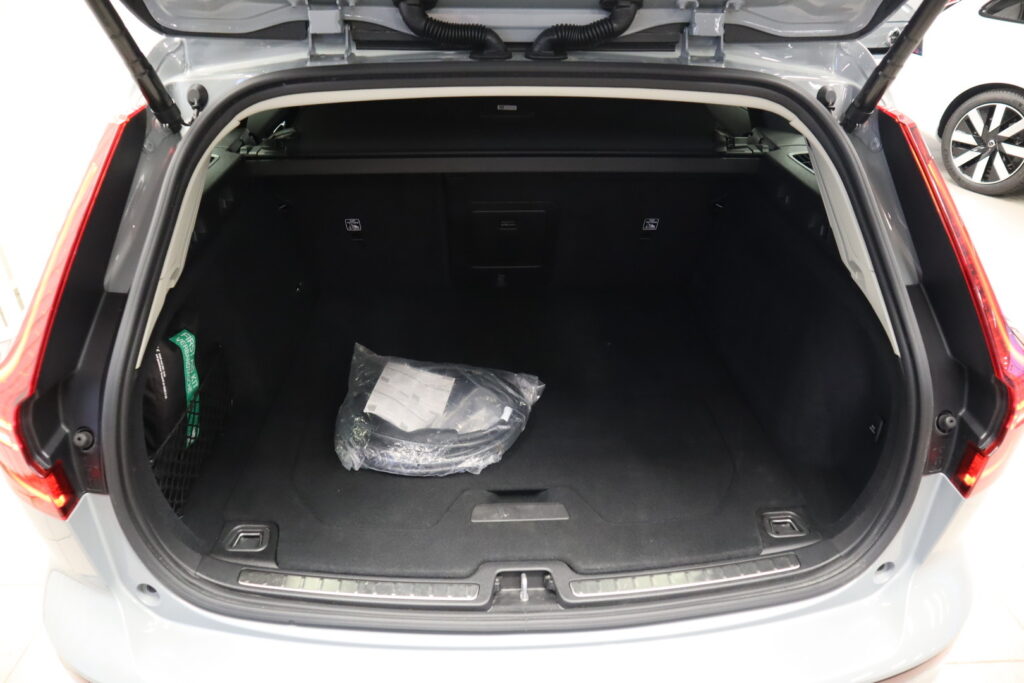 Volvo V60, image 19