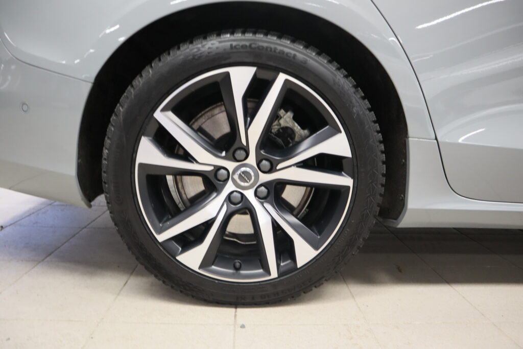 Volvo V60, image 23