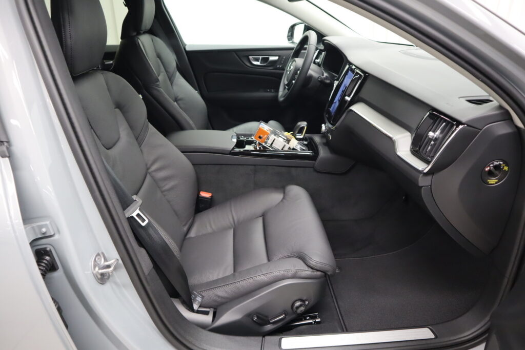 Volvo V60, image 8