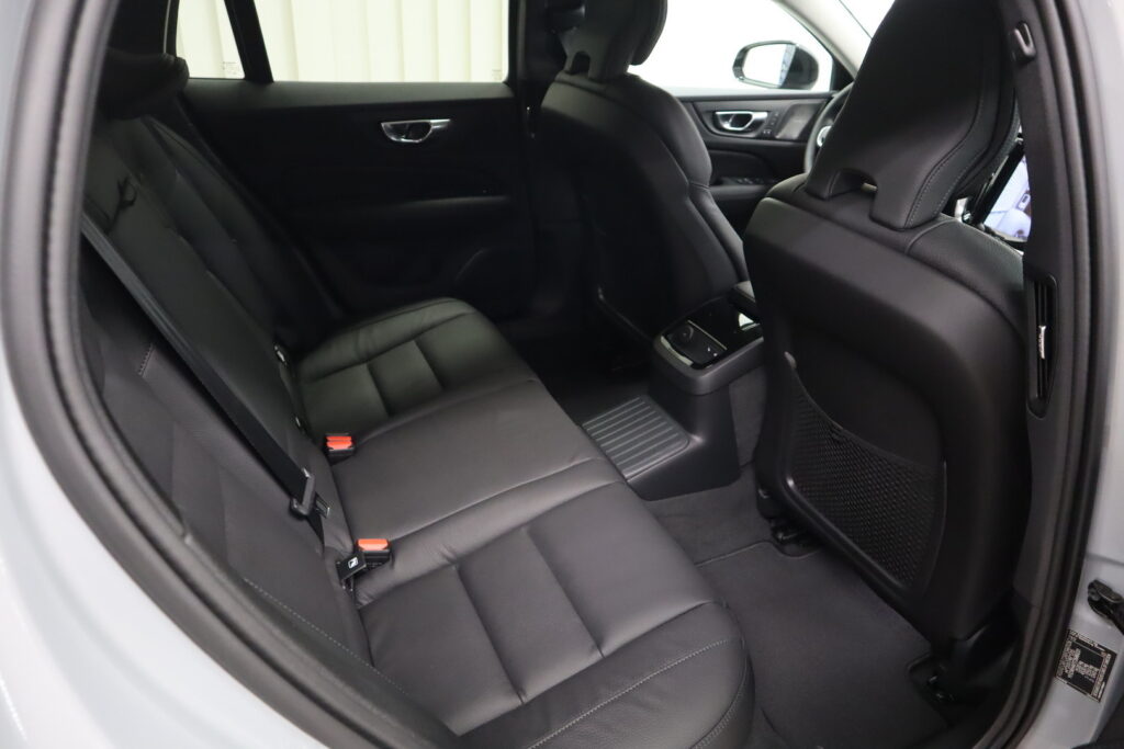 Volvo V60, image 9