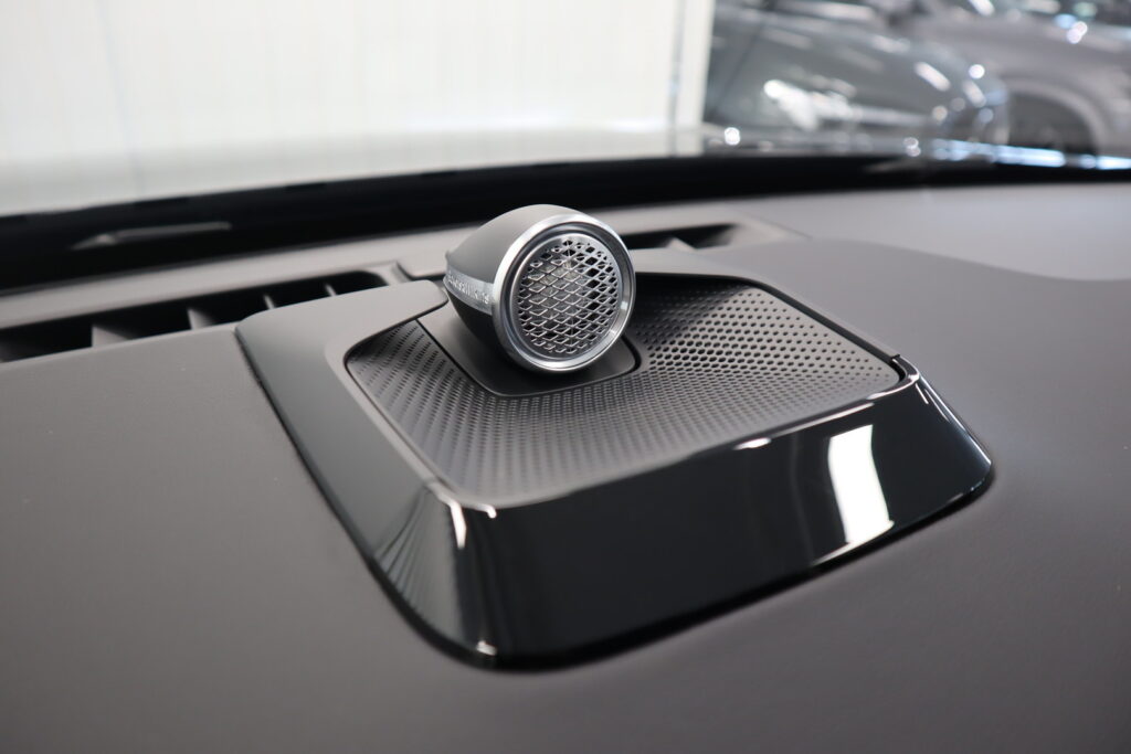 Volvo ES90, image 17