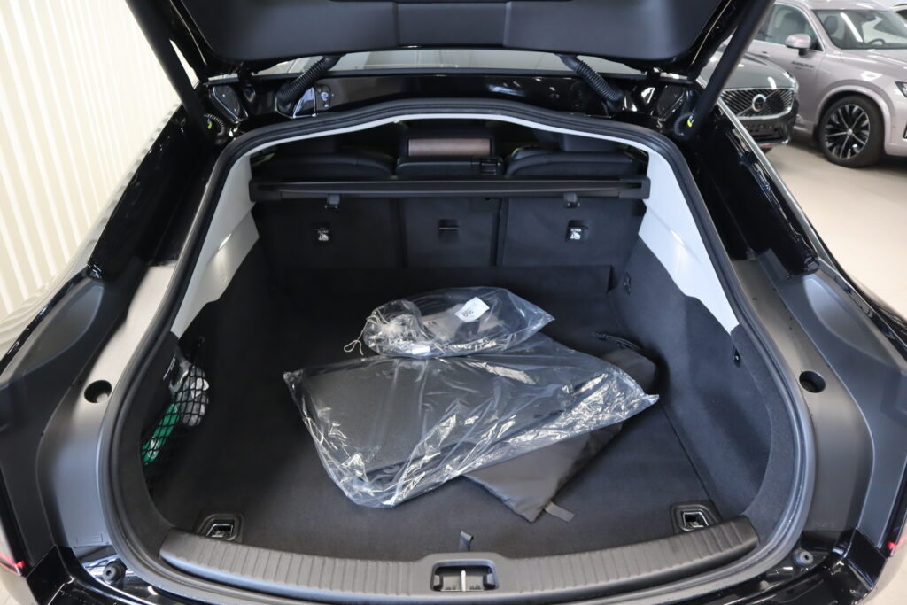 Volvo ES90, image 23