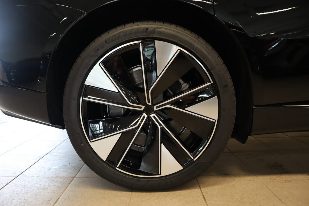 Volvo ES90, image 24
