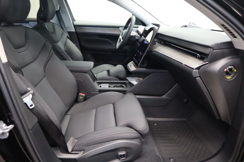 Volvo ES90, image 9