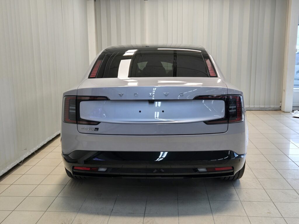 Volvo ES90, image 4
