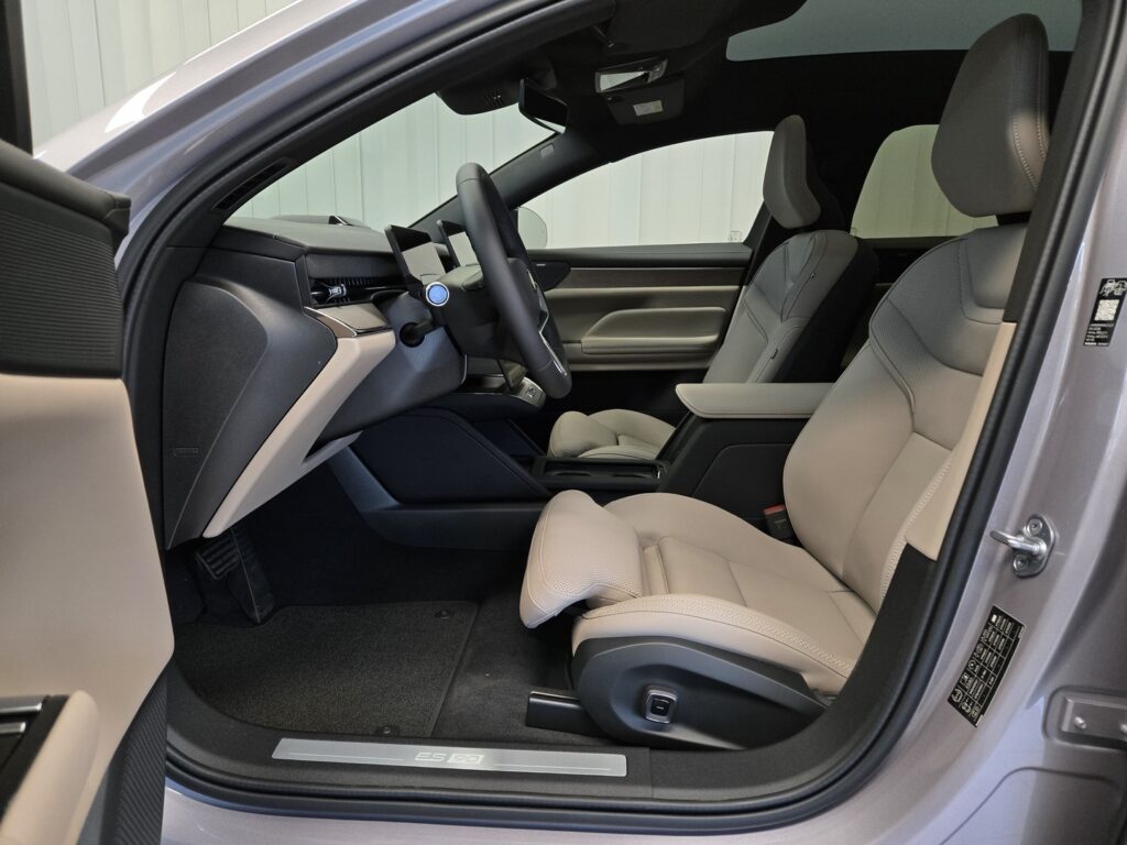 Volvo ES90, image 6