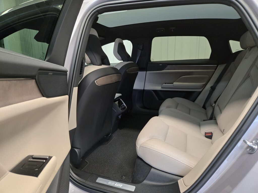 Volvo ES90, image 7