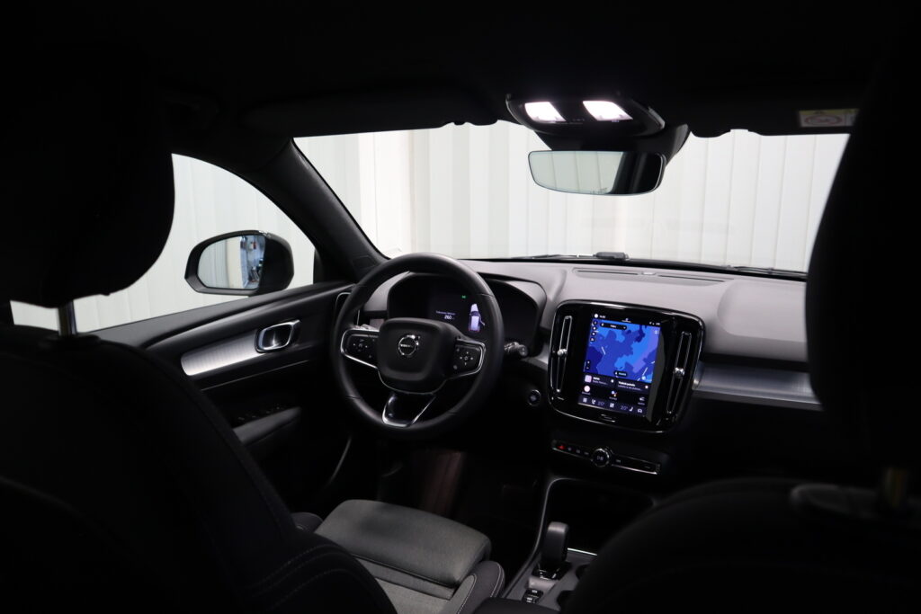 Volvo XC40, image 8