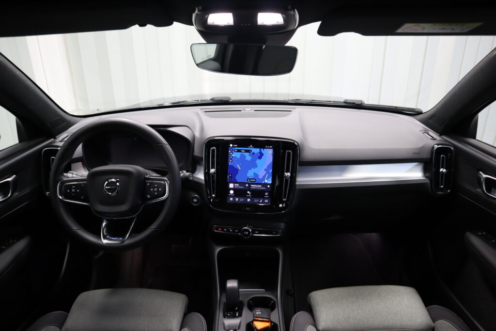 Volvo XC40, image 9
