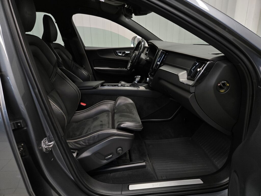Volvo XC60, image 9