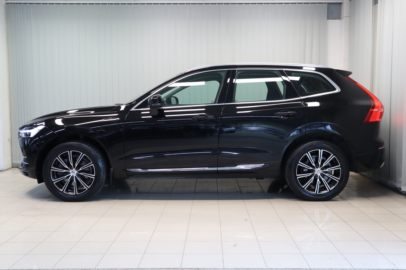 Volvo XC60 T8 TwE AWD Inscription aut 2020, kuva 5/33