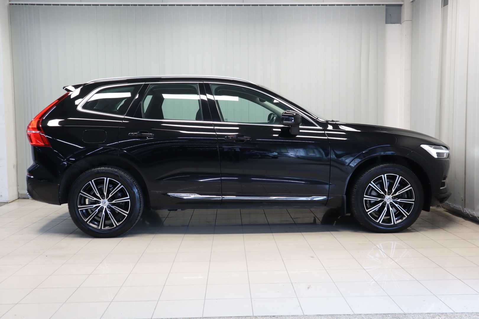 Volvo XC60 T8 TwE AWD Inscription aut 2020, kuva 6/33