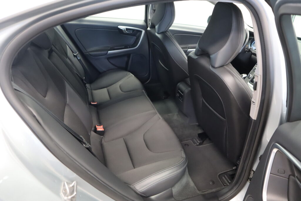 Volvo S60, image 10