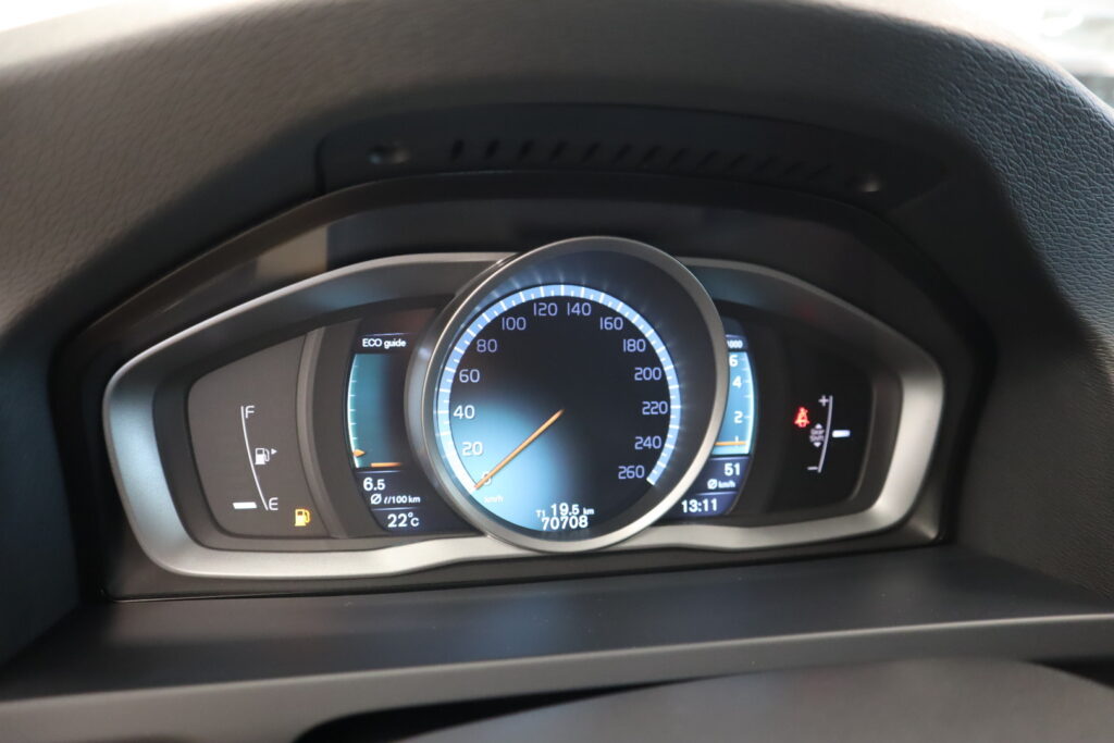 Volvo S60, image 12