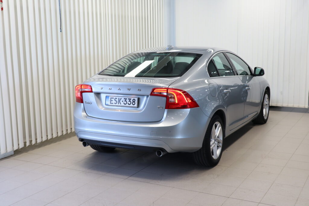 Volvo S60, image 4