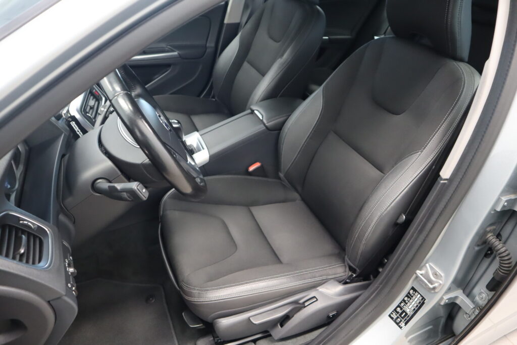 Volvo S60, image 8