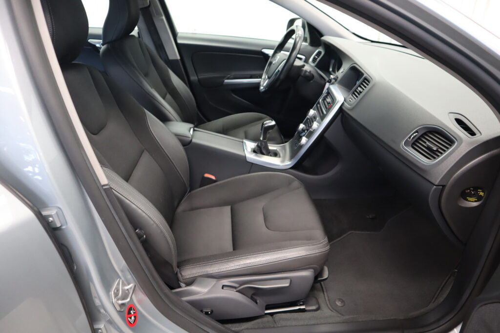 Volvo S60, image 9