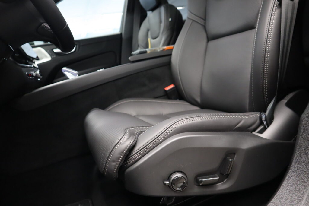 Volvo XC60, image 11