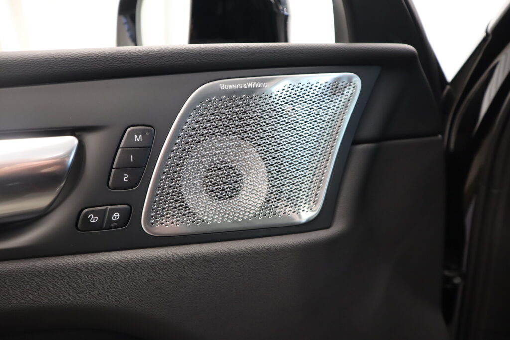 Volvo XC60, image 12