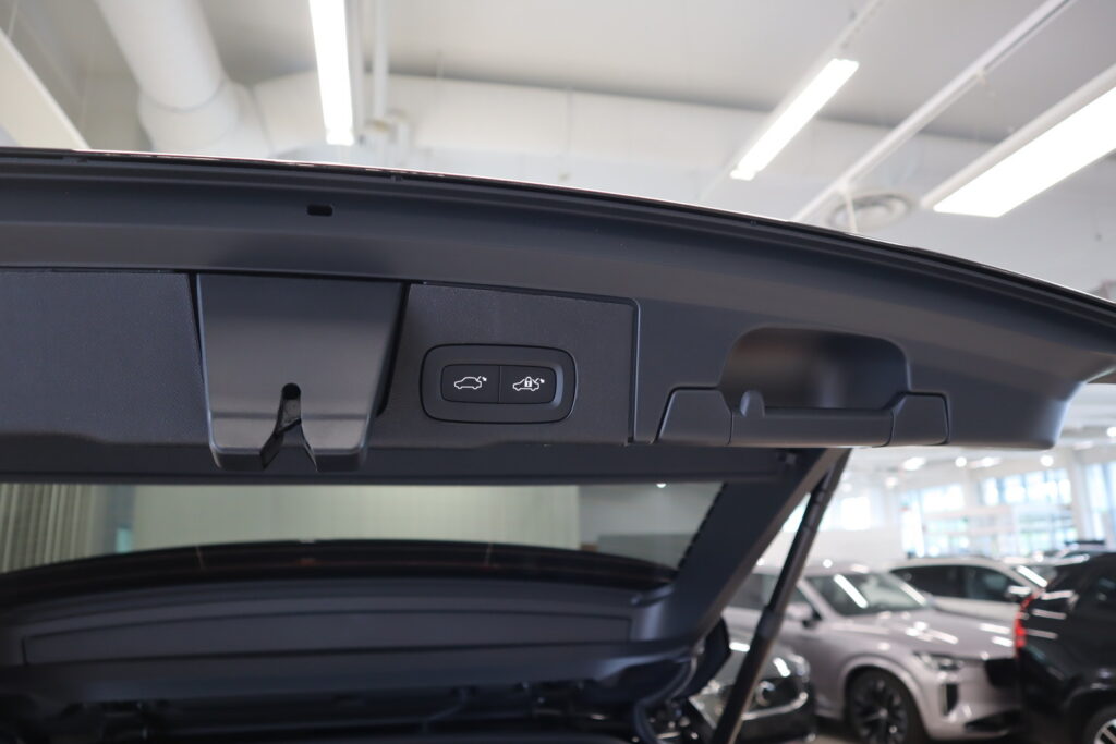 Volvo XC60, image 21